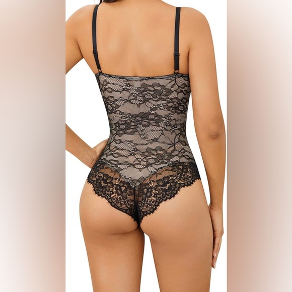NEW Lace Bodysuit - Picture 4 of 15